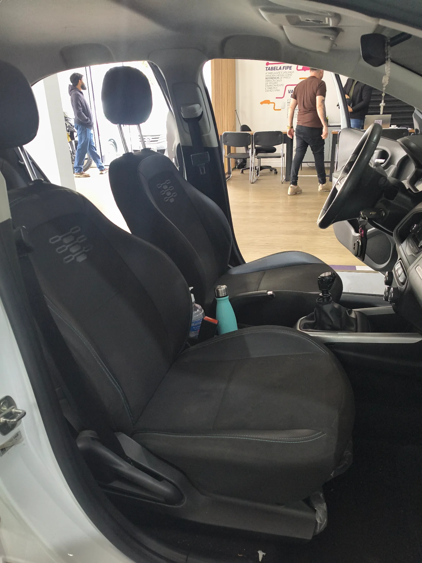 Chevrolet Onix - foto 16